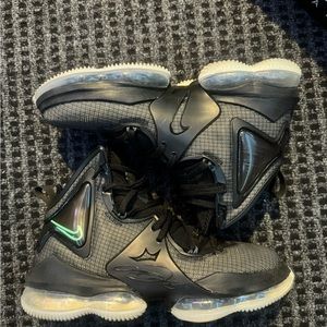 Lebron XIX black green glow